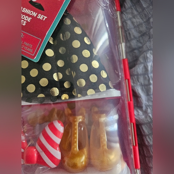 Minnie holiday dress up - Picture 4 of 6